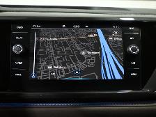2023 Volkswagen Taos Highline No Accident Leather Panoroof BEATS - Photo 17