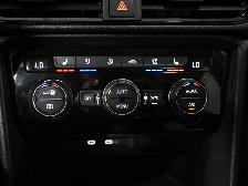 2023 Volkswagen Taos Highline No Accident Leather Panoroof BEATS - Photo 22