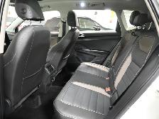 2023 Volkswagen Taos Highline No Accident Leather Panoroof BEATS - Photo 26