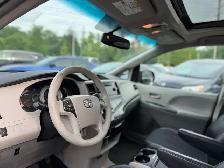 2013 Toyota Sienna V6 SE 8-Pass ONE OWNER | NO ACCIDENT - Photo 19