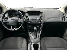 2018 Ford Focus SE / FWD - Photo 12