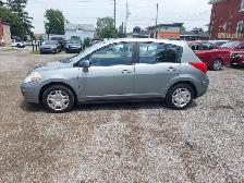 2010 Nissan Versa 5dr HB I4 Auto 1.8 S - Photo 6