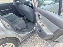 2010 Nissan Versa 5dr HB I4 Auto 1.8 S - Photo 16