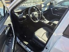 2024 Toyota RAV4 - Photo 7
