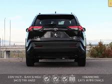 2021 TOYOTA RAV4 | AWD | WHEELS | HEATED SEATS - Photo 4