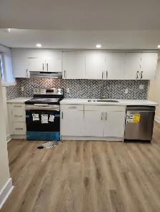 Stunning Modern Apartment – Move-In Ready! - Photo 4