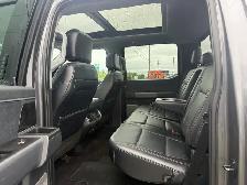 2021 Ford F-150 LARIAT! CLEAN CARFAX! 4X4! CREW CAB! PANO ROOF! - Photo 18