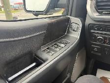 2021 Ford F-150 LARIAT! CLEAN CARFAX! 4X4! CREW CAB! PANO ROOF! - Photo 33