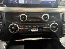 2021 Ford F-150 LARIAT! CLEAN CARFAX! 4X4! CREW CAB! PANO ROOF! - Photo 39