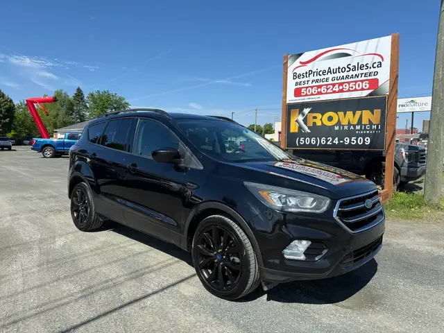 2017 Ford Escape 4WD! CLEAN CARFAX! BRAND NEW 2YR MVI! HEATED SE