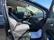 2017 Ford Escape 4WD! CLEAN CARFAX! BRAND NEW 2YR MVI! HEATED SE - Photo 22
