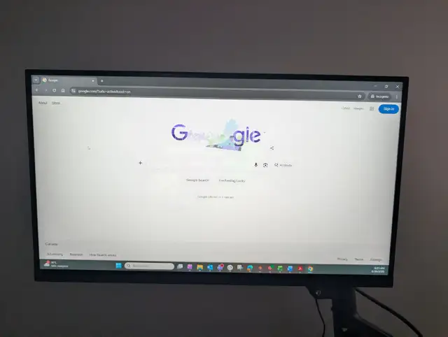 Moniteur - Écran d’ordinateur LG 22U401A‑B avec stand (2 mois)