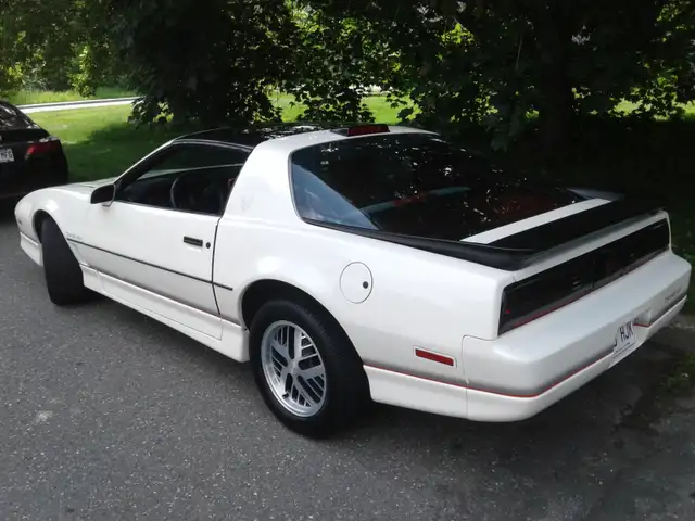 1985 Pontiac Trans Am T-Tops  ORIGINAL