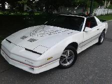 1985 Pontiac Trans Am T-Tops  ORIGINAL - Photo 2