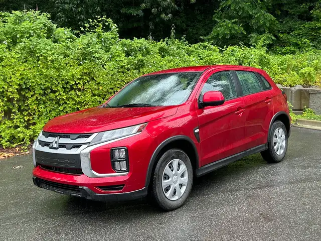 2024 Mitsubishi RVR SE AWC
