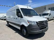 2023 Mercedes-Benz Sprinter Van Sprinter 3500XD- CARGO - Photo 2