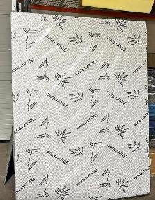 Queen size bamboo foam mattress ! Free delivery