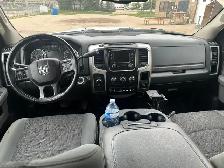 2018 Ram 2500 SLT 6.4L HEMI 4WD Crew Cab For Sale. - Photo 10