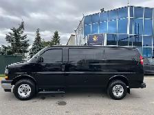 2023 GMC Savana SAVANA - 12 PASSENGER - Photo 2