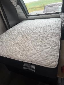 RV queen mattress - Photo 2