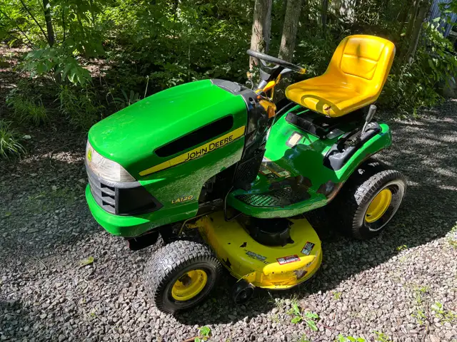 tracteur à pelouse John Deere