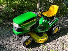 tracteur à pelouse John Deere
