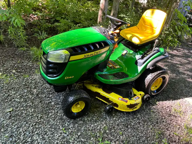 tracteur à pelouse John Deere