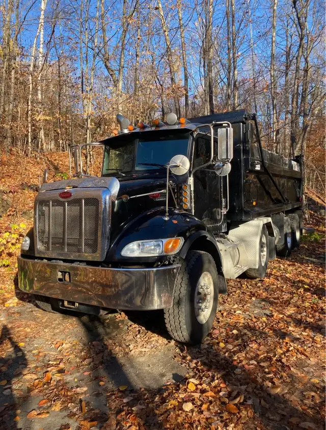 Camion Peterbilt 330 2008