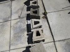 Retaining wall blocks