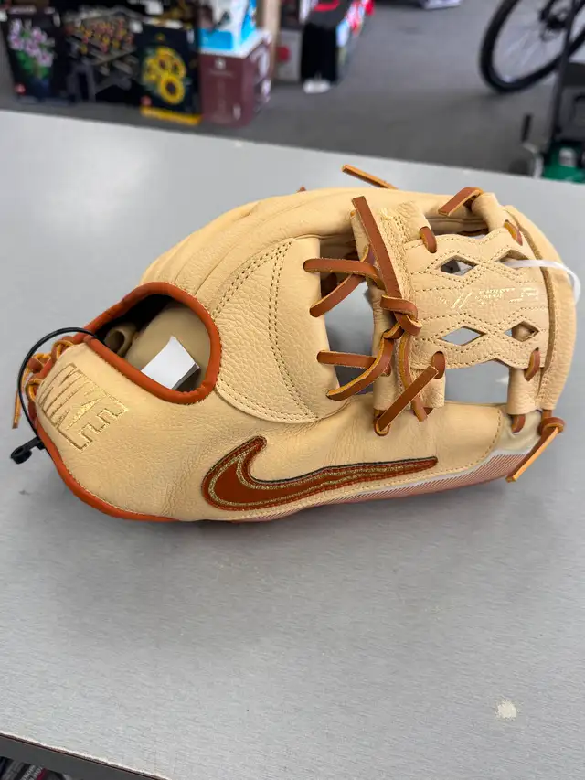 Nike Vapor H-web Baseball Glove - BRAND NEW