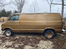 1975 Dodge B100 - Photo 4