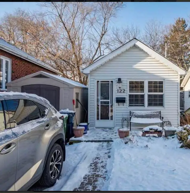 (July 1)Basement room for rent in Sborough(Birchmount/Kingston)