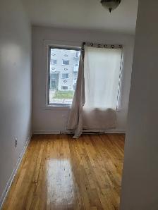 Grand 5 1/2 Lumineux – 3e Étage  Laval Disponible Maintenant now - Photo 6