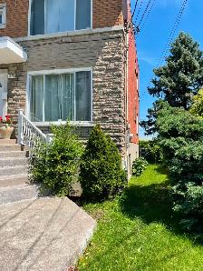FOR RENT – Beautiful 3-Bedroom Apartment in Ville Saint-Laurent - Photo 2