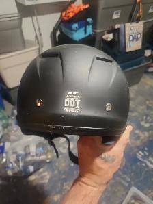 I have 2 sxs helmets size lg and xl $40 each or $60 for both - Photo 4