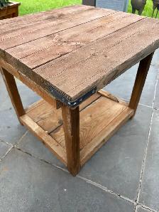 outdoor side table - Photo 2