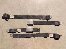 Datsun 510 pièces ceinture de sécurité genuine seat belt.
