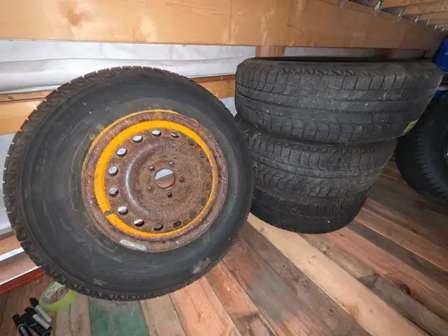 Michelin Latitude 235/70R16 Winter Tires& Rims Town & County Van