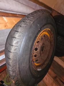 Michelin Latitude 235/70R16 Winter Tires& Rims Town & County Van - Photo 2