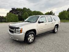 2009 Chevrolet Suburban LT Loaded 4X4