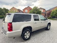 2009 Chevrolet Suburban LT Loaded 4X4 - Photo 3