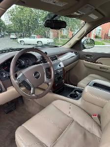 2009 Chevrolet Suburban LT Loaded 4X4 - Photo 5
