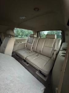 2009 Chevrolet Suburban LT Loaded 4X4 - Photo 7
