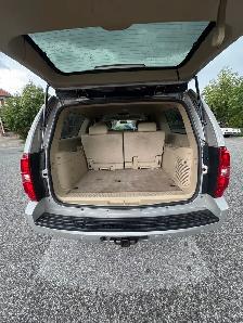 2009 Chevrolet Suburban LT Loaded 4X4 - Photo 9