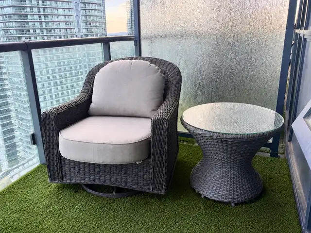 Outdoor Rocking Chair with table
