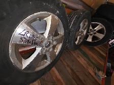 2010 Dodge Journey SXT Aluminum 17' Rims & Tires
