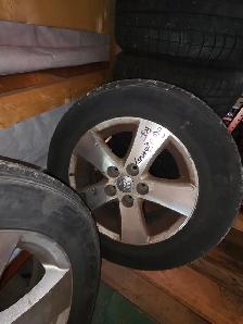 2010 Dodge Journey SXT Aluminum 17' Rims & Tires - Photo 3
