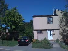 3 bedroom, 1.5 bath condo with parking - Photo 7