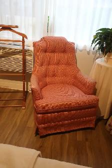 Deux fauteuils à donner. Dans le Vieux Lévis.