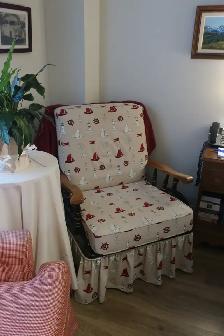 Deux fauteuils à donner. Dans le Vieux Lévis. - Photo 2